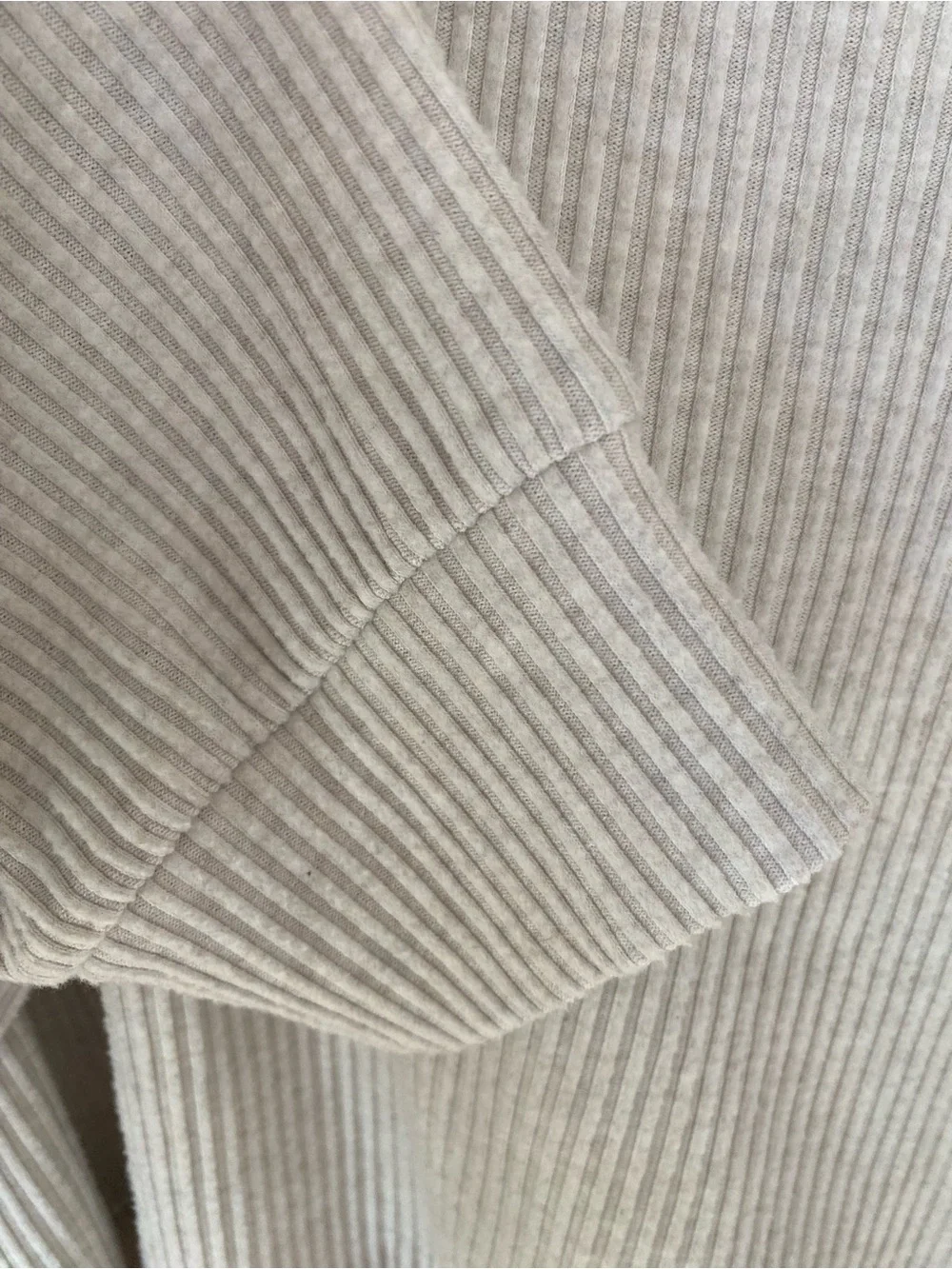 NWOT ALO Yoga Muse Hoodie size L color Ivory